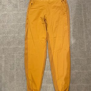 Athleta Textured Brooklyn Jogger